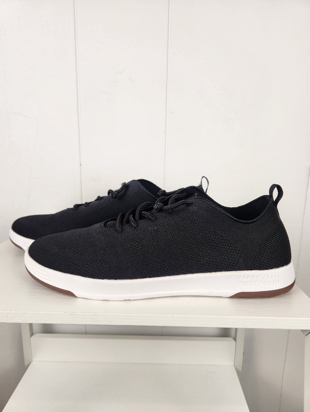 Perry Ellis Portfolio Tread Sneakers Mens 11 Black Fabric Lightweight Slip-On